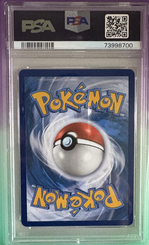 PSA 10 Mew V #251 Pokémon Fusion Strike